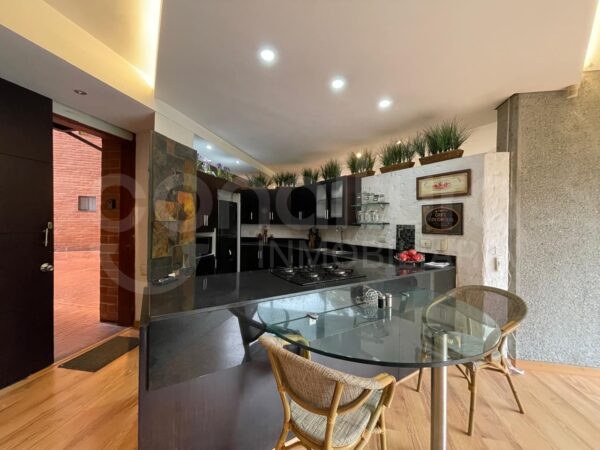APARTAMENTO EN VENTA  EN MEDELLIN EN EL SECTOR DE LA LOMA DE SAN JULIAN - Imagen 4