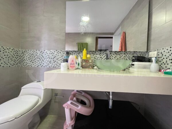 APARTAMENTO EN VENTA EN LOS NARANJOS - Imagen 18